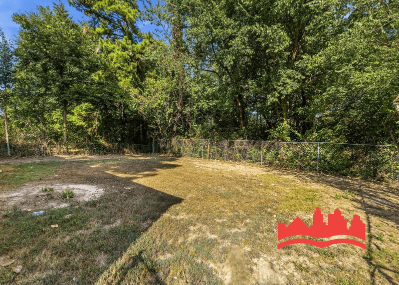 Bartlett House: 3915 Clover Hill Dr
