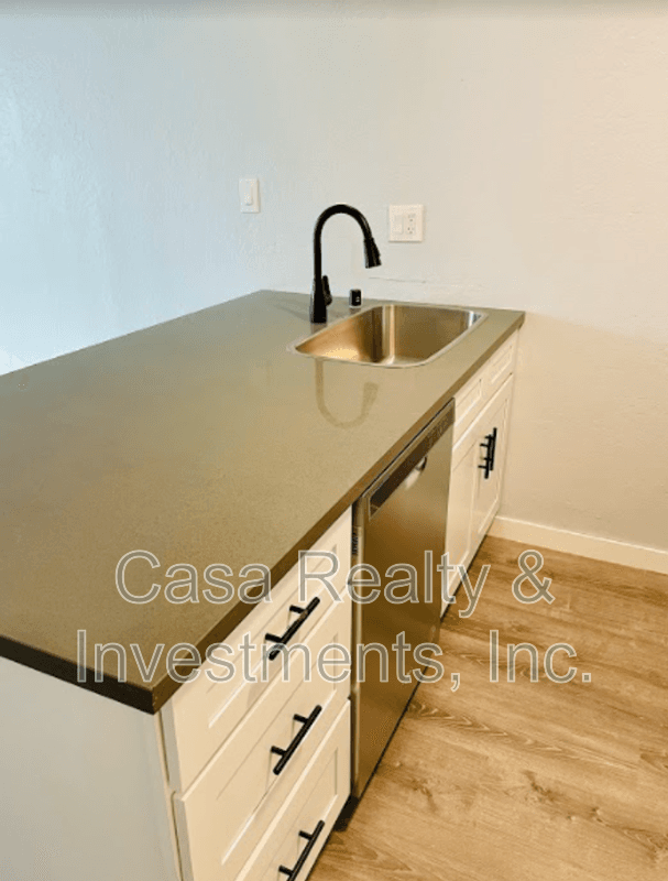 North Hollywood House: 11443 Emelita Street