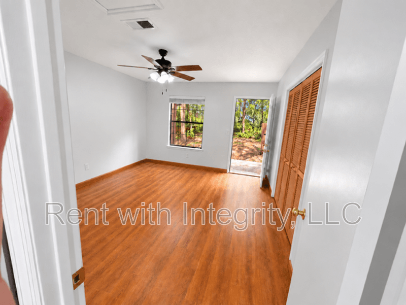 Tallahassee House: 1280 High Rd