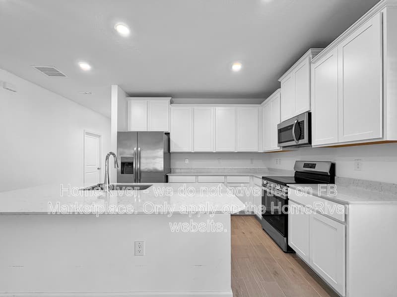 Ocala House: 4477 NW 14th Loop