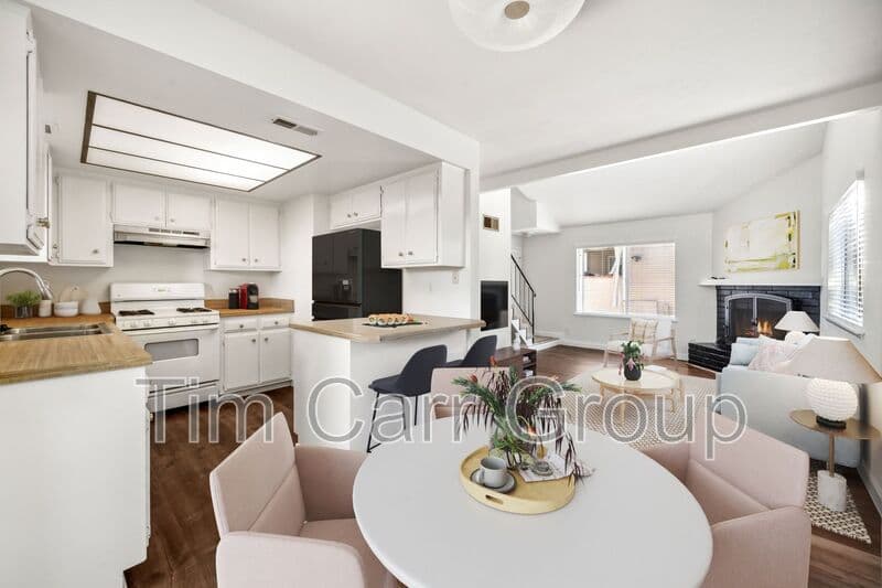 Costa Mesa Condo: 1787 Tustin Ave
