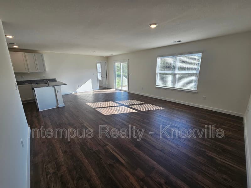Knoxville House: 6820 Prospect Hill Way