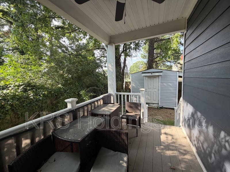 Norfolk House: 1010 Joyce Street