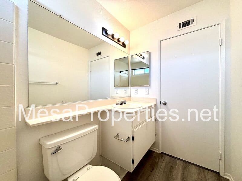 Victorville House: 14565 Windmill Rd