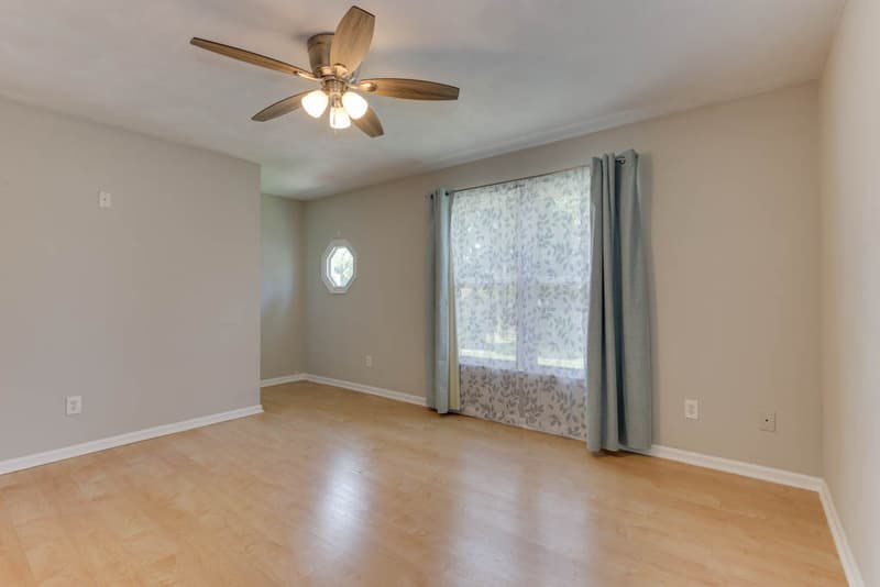 Portsmouth House: 3800 Sunset Point