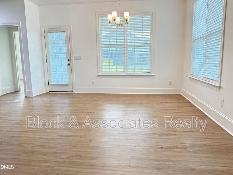 Wake Forest House: 2940 Thurman Dairy Loop