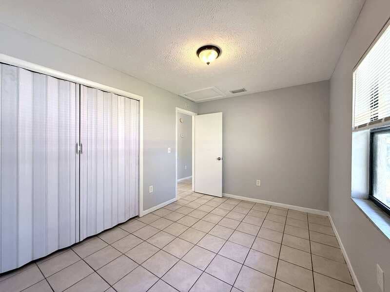 Tampa Condo: 1413 East 99th Avenue