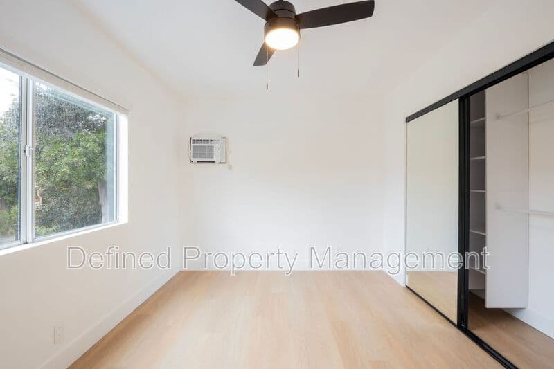 West Hollywood House: 937 Orange Grove Ave