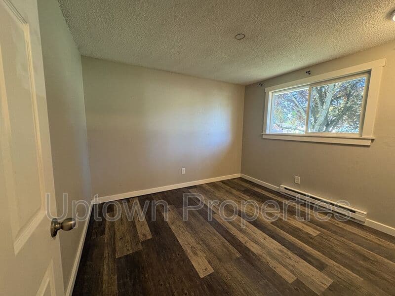 Tigard House: 8120 SW Thorn St