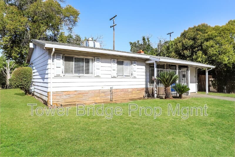 Sacramento House: 5936 41st Street