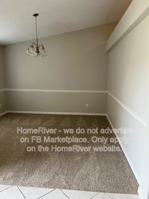 Jacksonville House: 11008 Apple Blossom Trl W