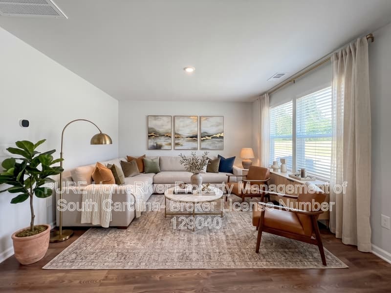 Spartanburg House: 483 Sundown Dr