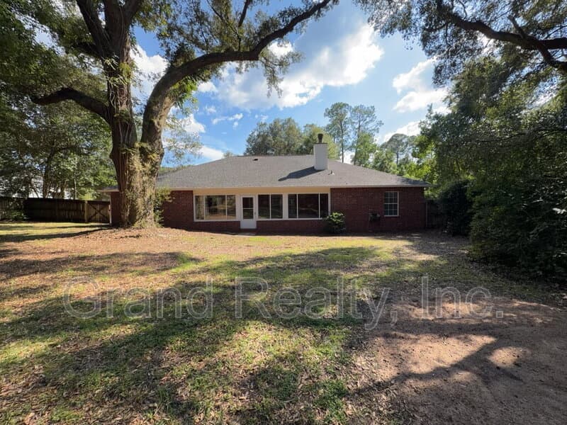 Milton House: 6464 Outer Drive