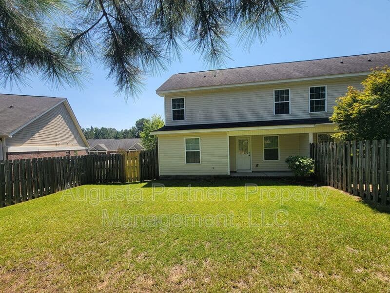 Grovetown House: 392 Bowen Falls