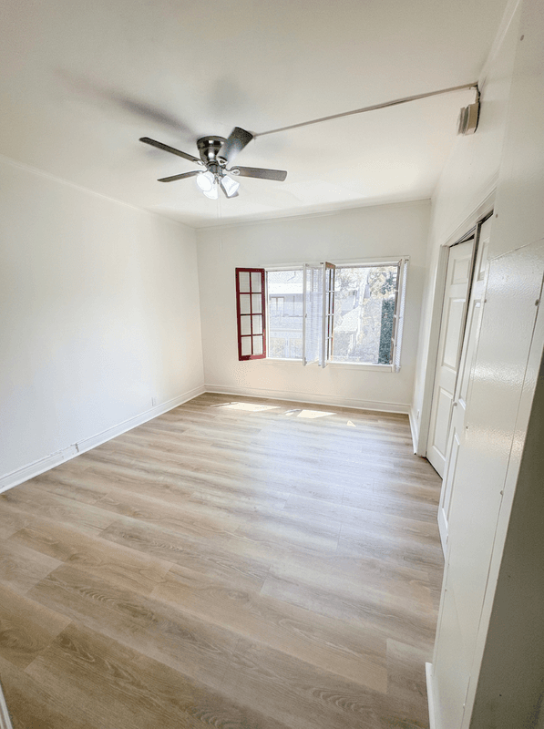 Venice Condo: 21 Westminster Avenue - 201