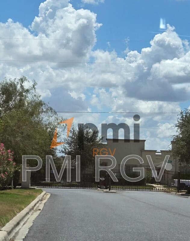 Edinburg Condo: 2120 Taxco Ct