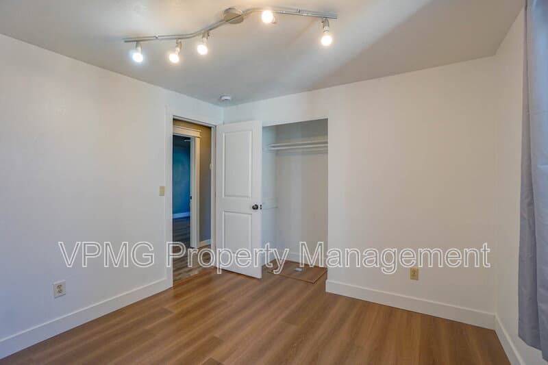 Vancouver House: 9600 NE 132nd Ave