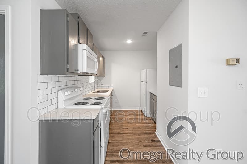 Columbiana Condo: 100 Egg And Butter Rd