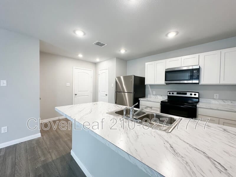 Seguin House: 1317 Orchard Oaks