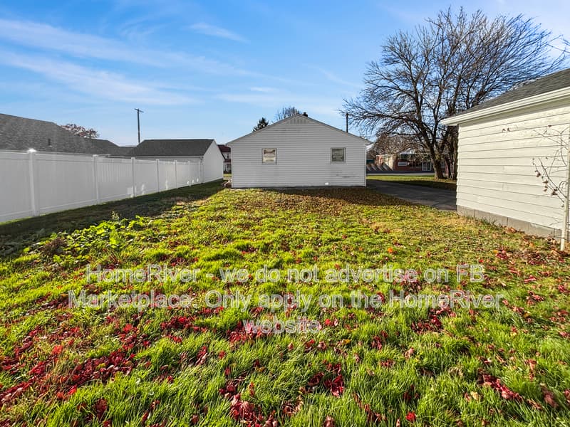 New Castle House: 1406 N Mercer St