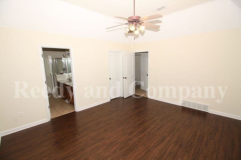 Cordova House: 1331 Appling Rd