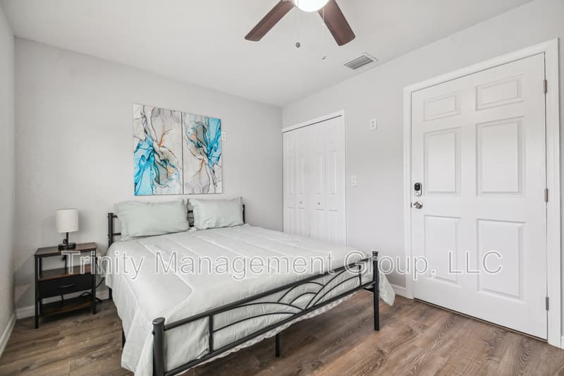 Tarpon Springs Condo: 380 Jeru Blvd - Room 6