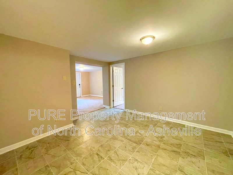 Asheville Condo: 21 Vermont Avenue - Unit 2- DOWNSTAIRS