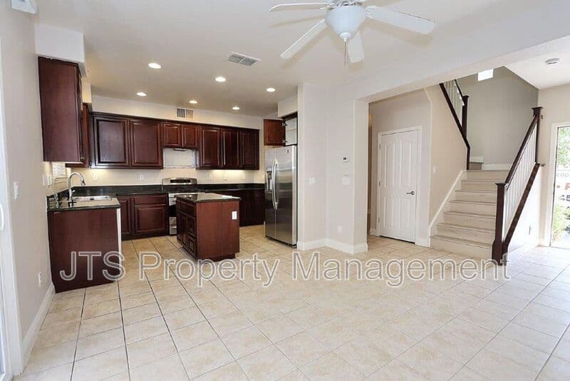 Sacramento House: 5424 Washoe Street
