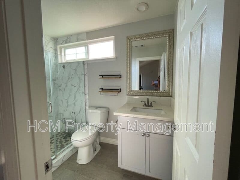 Irvine House: 3651 Claremont St