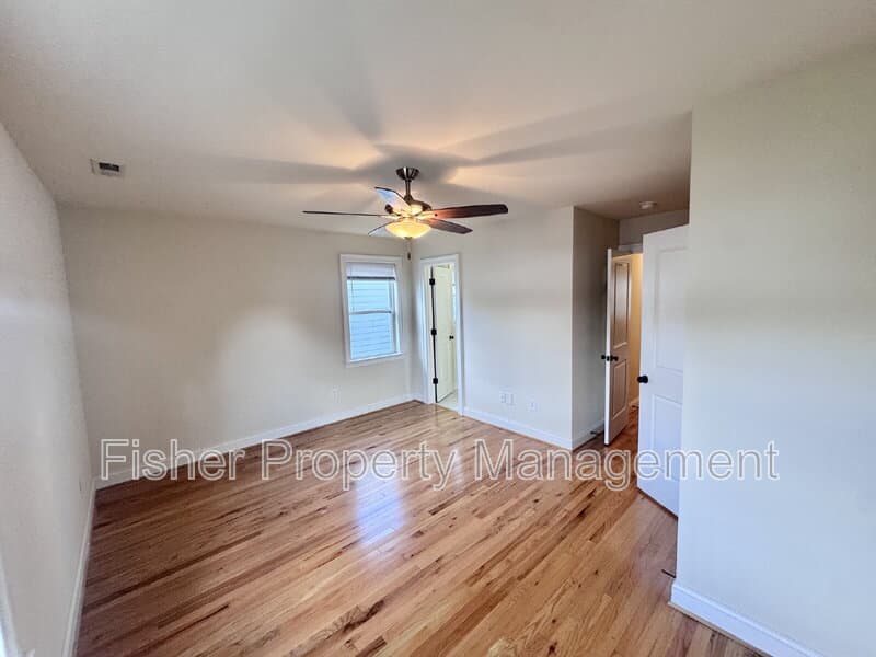 Richmond House: 2212 Carrington St
