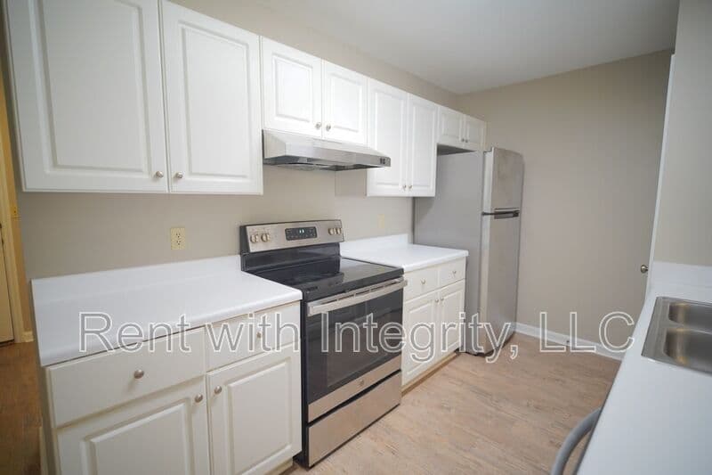 Tallahassee House: 2414 Manzanita Court