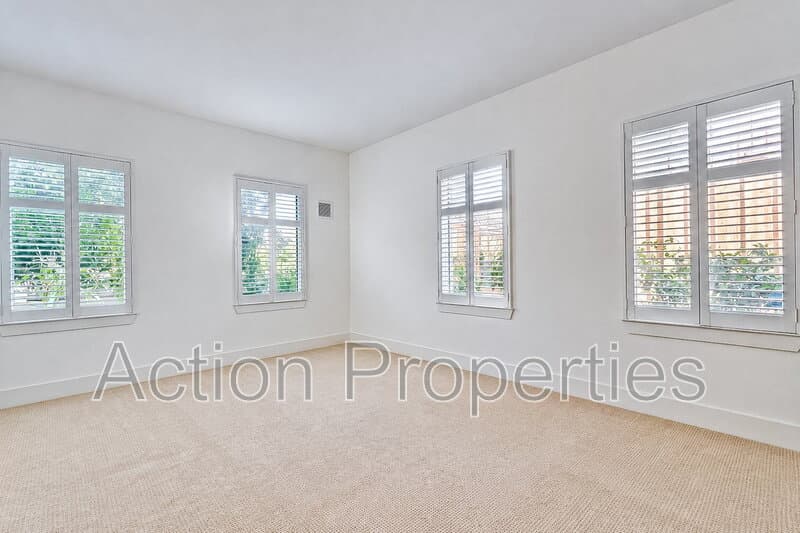 Los Altos Condo: 5100 El Camino Real