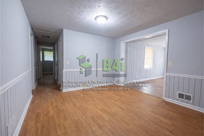 Douglasville House: 6331 Garnet Drive