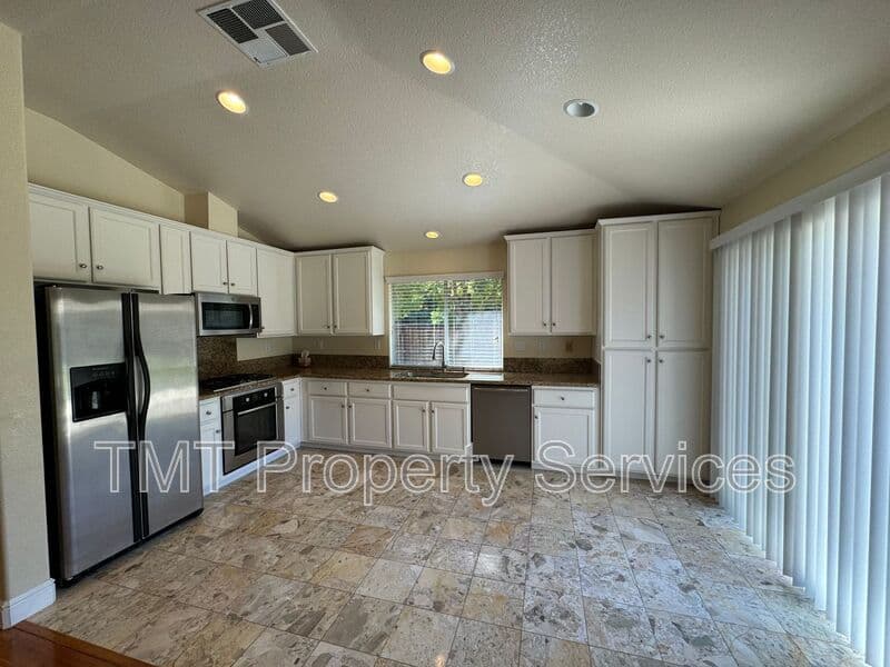 Gold River House: 2144 Gold Hollow Ct