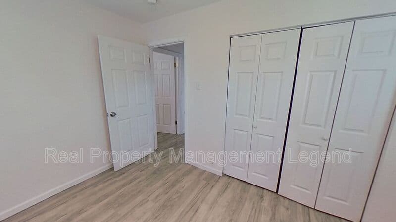 Irving House: 2320 Brockbank Dr