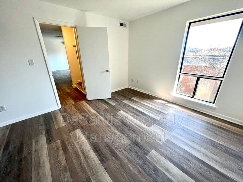 Moon Twp Condo: 800 College Park Drive
