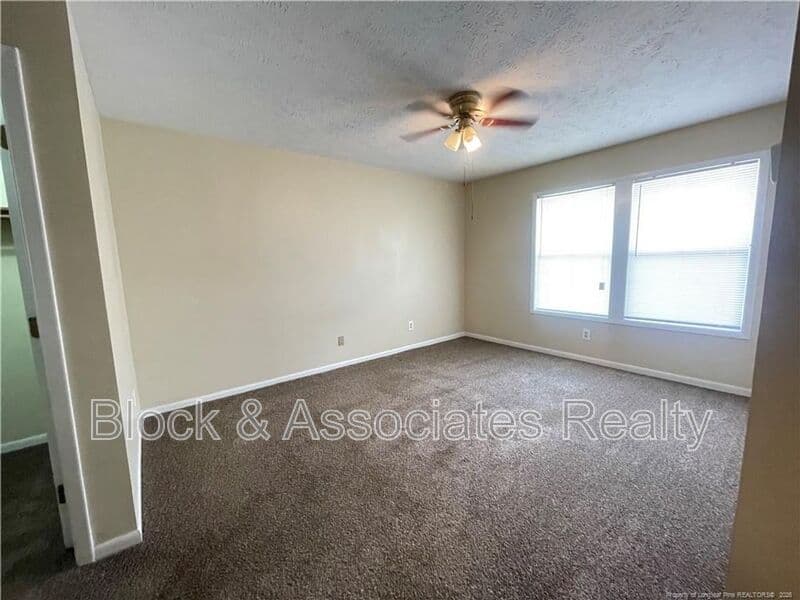 FAYETTEVILLE Condo: 1000 WOOD CREEK DR
