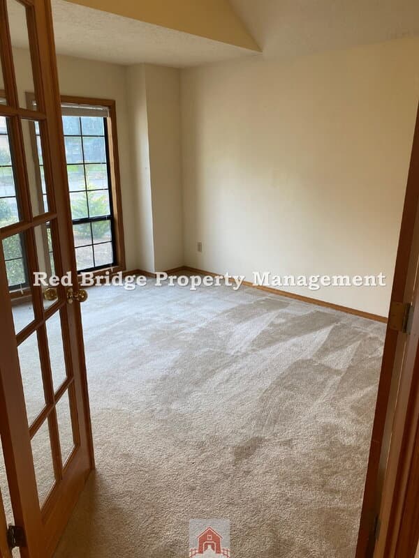 Portland House: 19840 Northwest Quail Hollow Drive