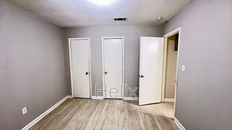 JACKSON Condo: 219 LAWRENCE RD