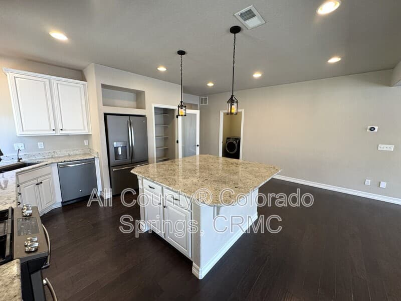 Fountain House: 7941 Whistlestop Lane