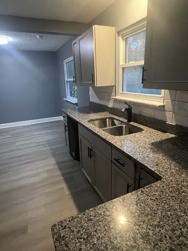Grove City House: 2253 Blue Rock Lane