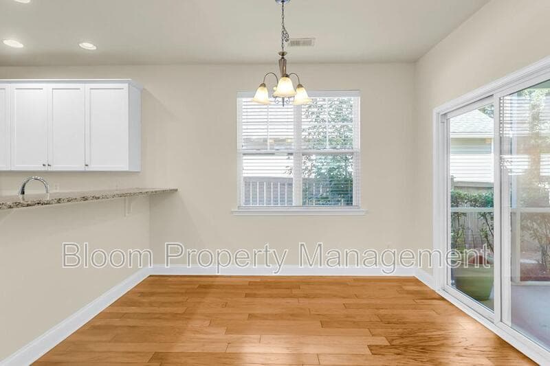 Mount Pleasant House: 2649 Lohr Dr