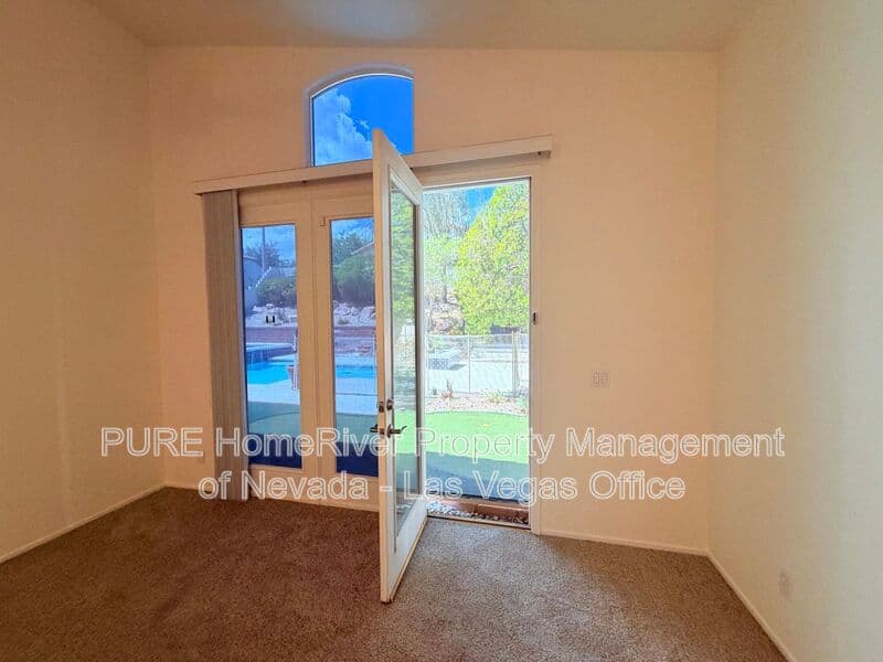 Las Vegas House: 2121 Stone Croft Street