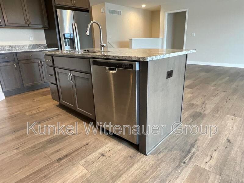 Fairview Heights Condo: 808 Applewoood Creek Drive