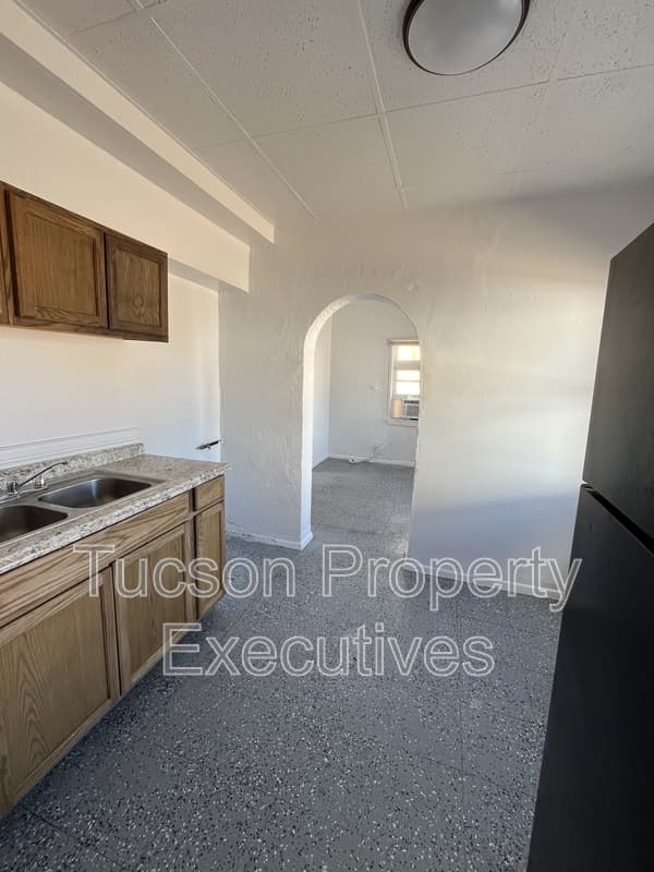 Tucson Condo: 122 East Delano Street