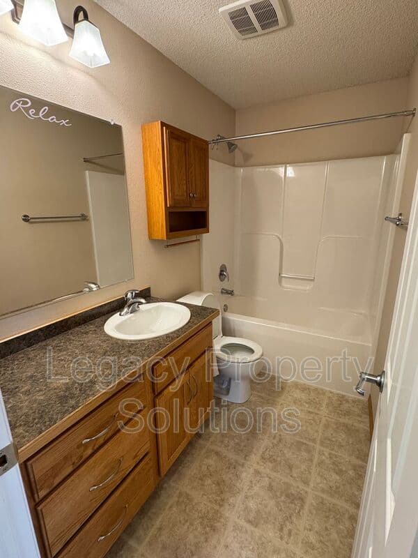 Mandan House: 3721 48th Street NW