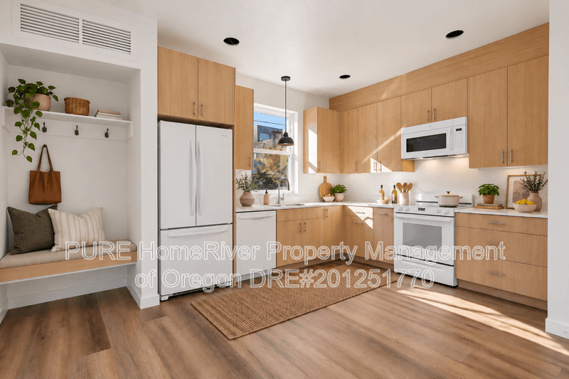 Portland Townhome: 2985 NE Emerson St