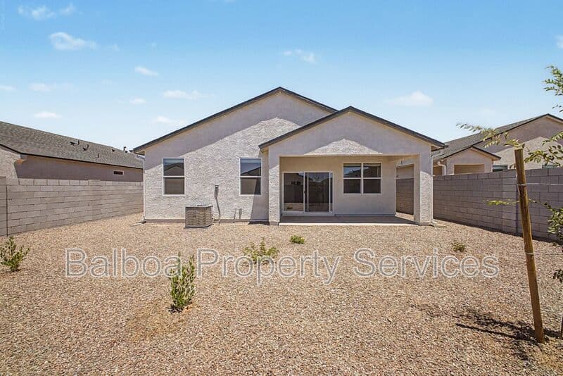 San Tan Valley House: 5457 E Cinder Ln
