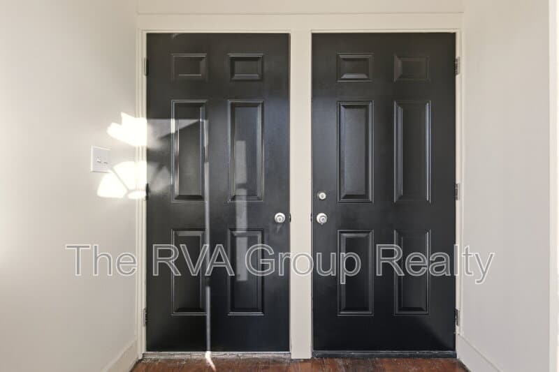 Petersburg Condo: 27 South Jefferson Street