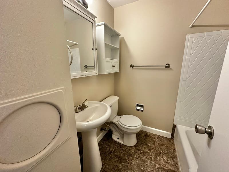 Oshkosh Condo: 725 W 9th Ave